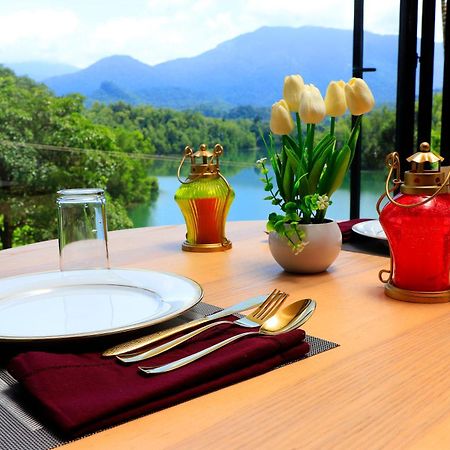 מלון Mennanyam Serene Aqua Hills Kozhikode מראה חיצוני תמונה