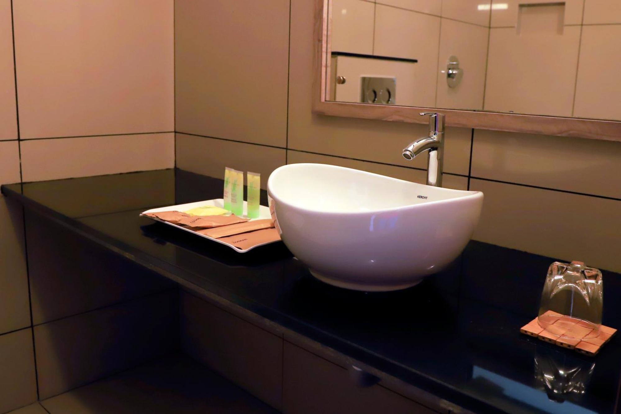 מלון Mennanyam Serene Aqua Hills Kozhikode מראה חיצוני תמונה