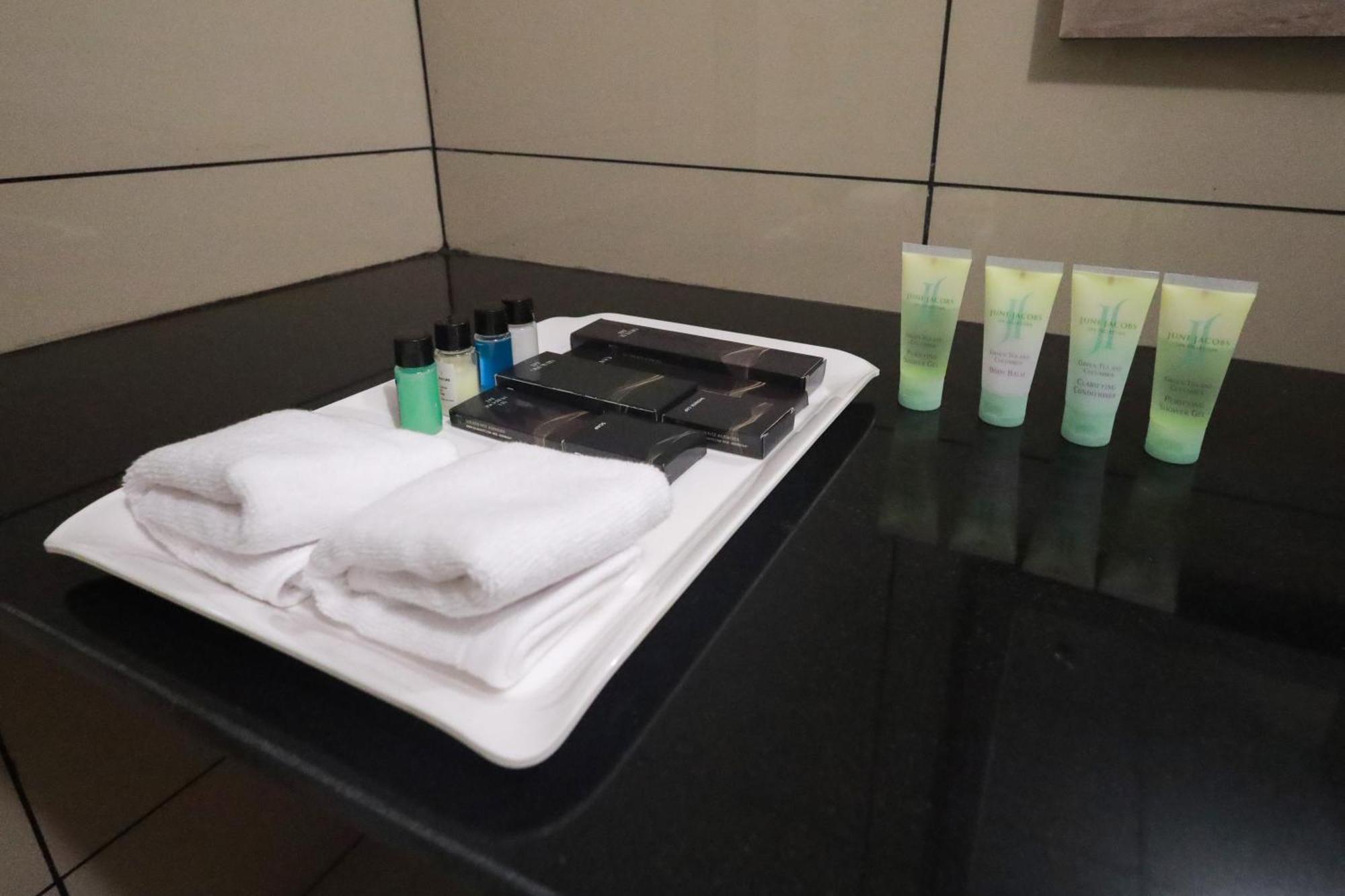 מלון Mennanyam Serene Aqua Hills Kozhikode מראה חיצוני תמונה