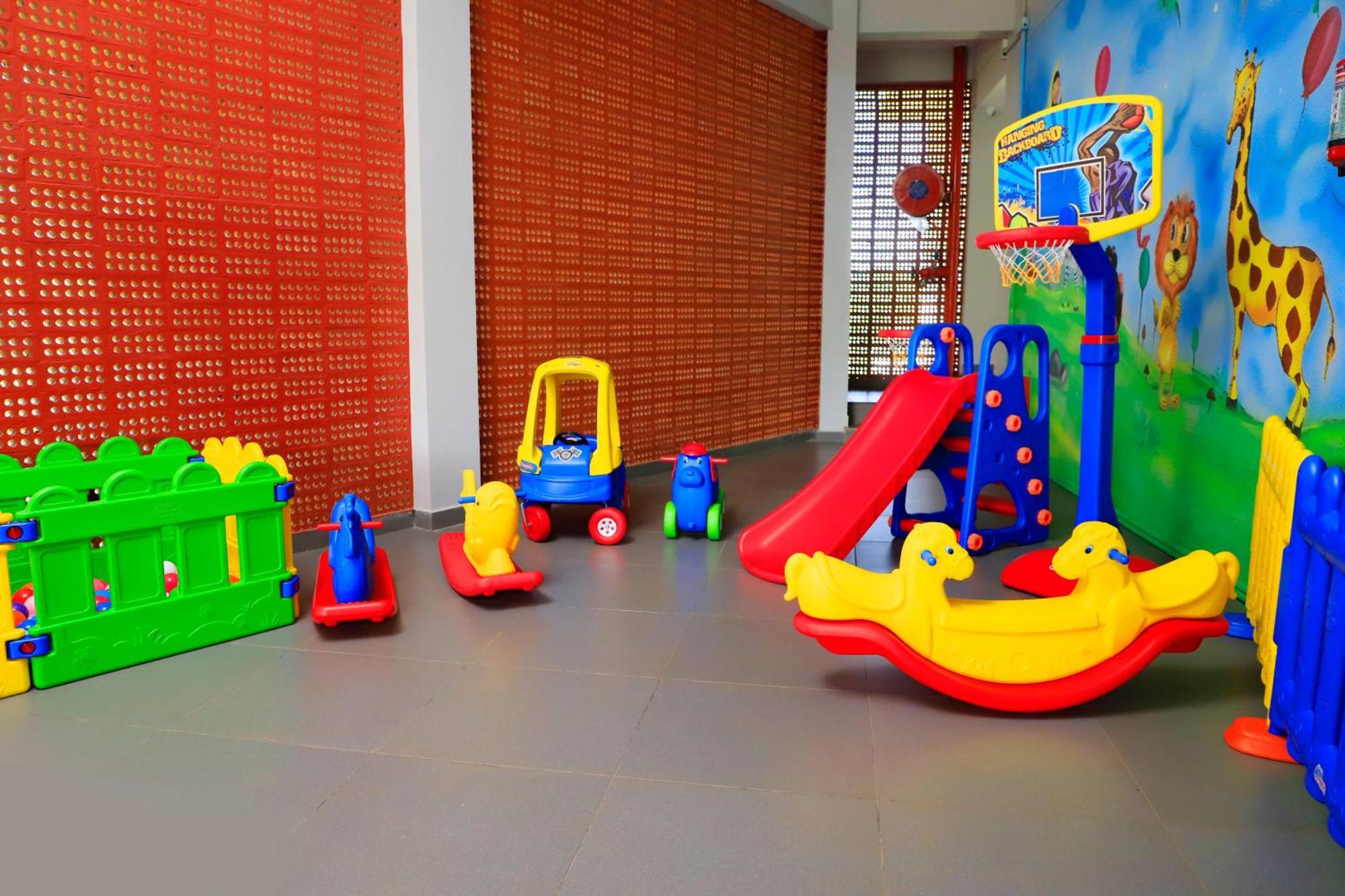 מלון Mennanyam Serene Aqua Hills Kozhikode מראה חיצוני תמונה
